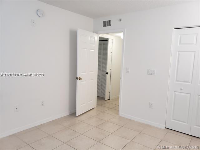 Building Photo - 777 SW 111th Way
