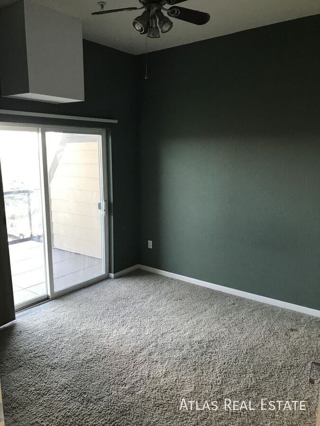 Building Photo - 15475 E Andrews Dr