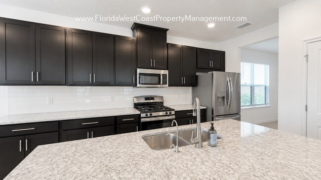 Building Photo - 6394 Grandview Hill Ct