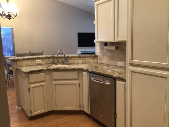 Building Photo - 1555 Morgan Dr