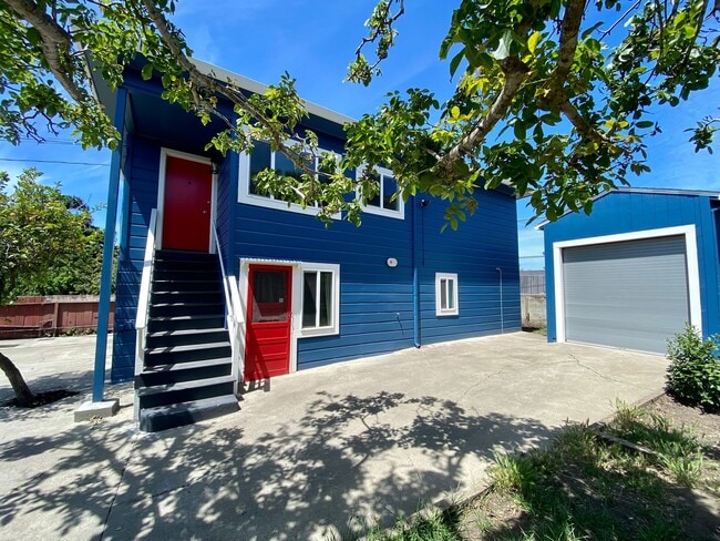 Primary Photo - Remodeled 3BR, 2BA with Orchard, Garage & ...