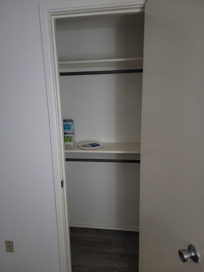 Building Photo - 7122 Pharaoh Dr