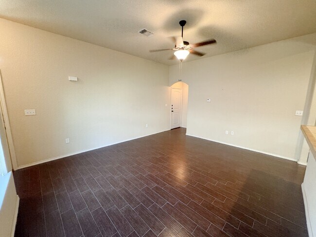 Building Photo - Move-In Special! Get $200 off your first f...
