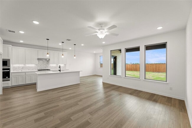Building Photo - 1422 Greenbelt Dr