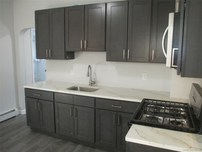 Building Photo - 40 W Broad St