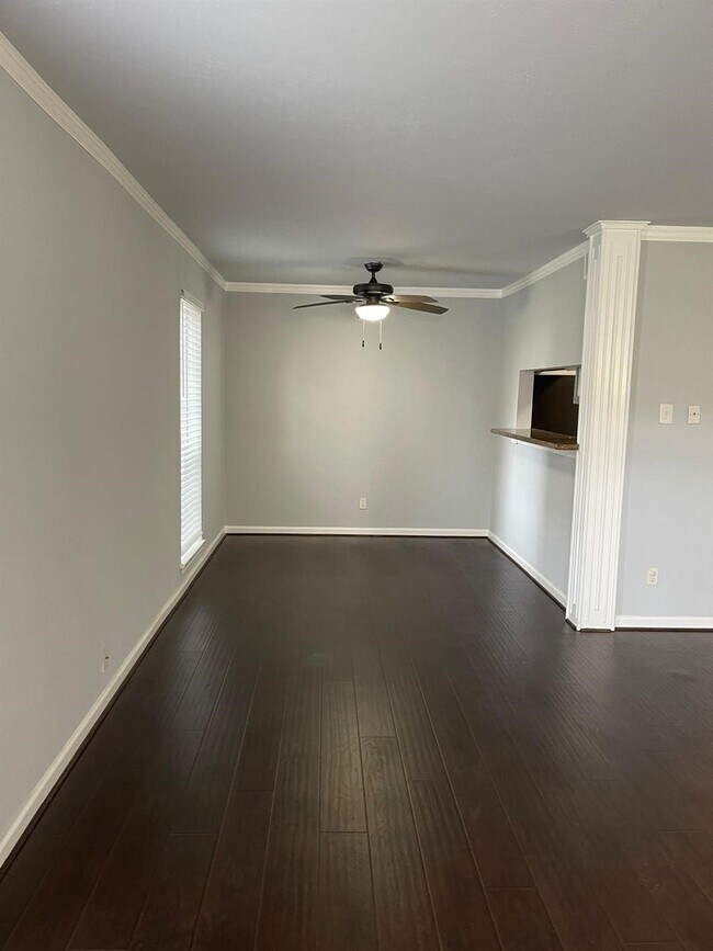 Building Photo - 6402 Del Monte Dr