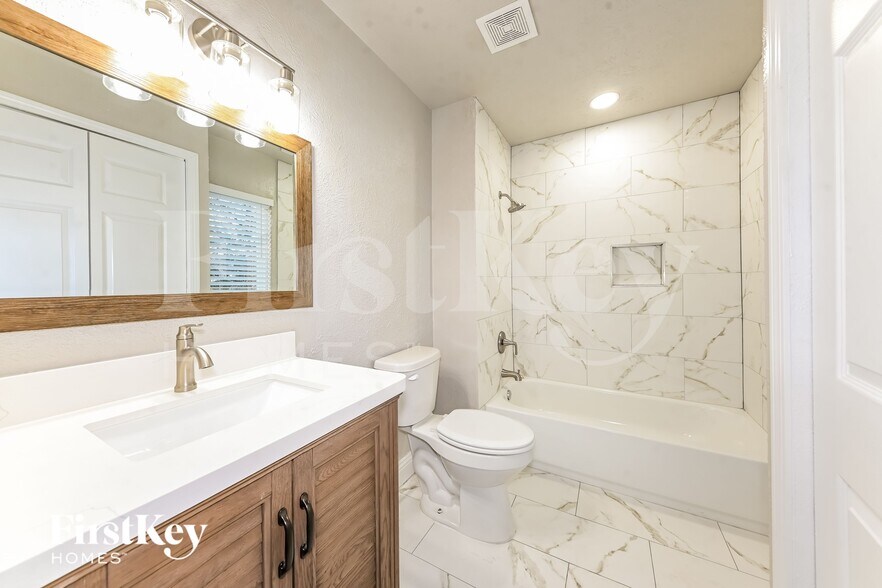 Building Photo - 2023 Godiva St