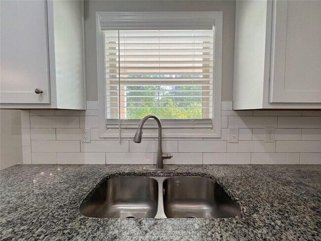 Building Photo - 1721 Cobblefield Cir