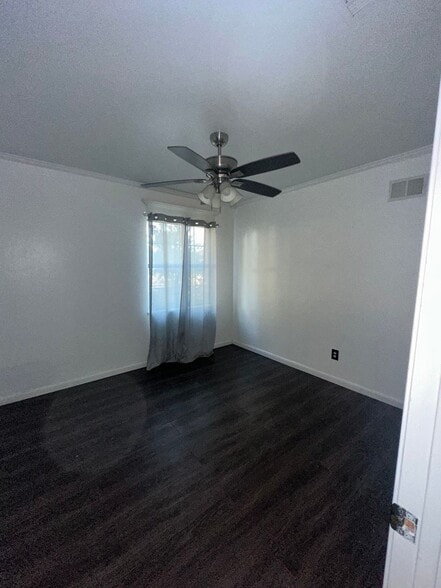 Building Photo - 3301 Thunderbird Ln