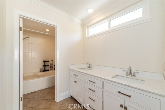 Building Photo - 14252 E Mall St