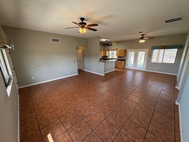Building Photo - Vail School District Horse property with f...