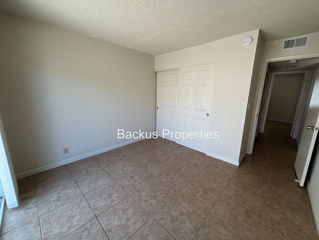 Building Photo - Great home in North Salinas -Three bedrooms