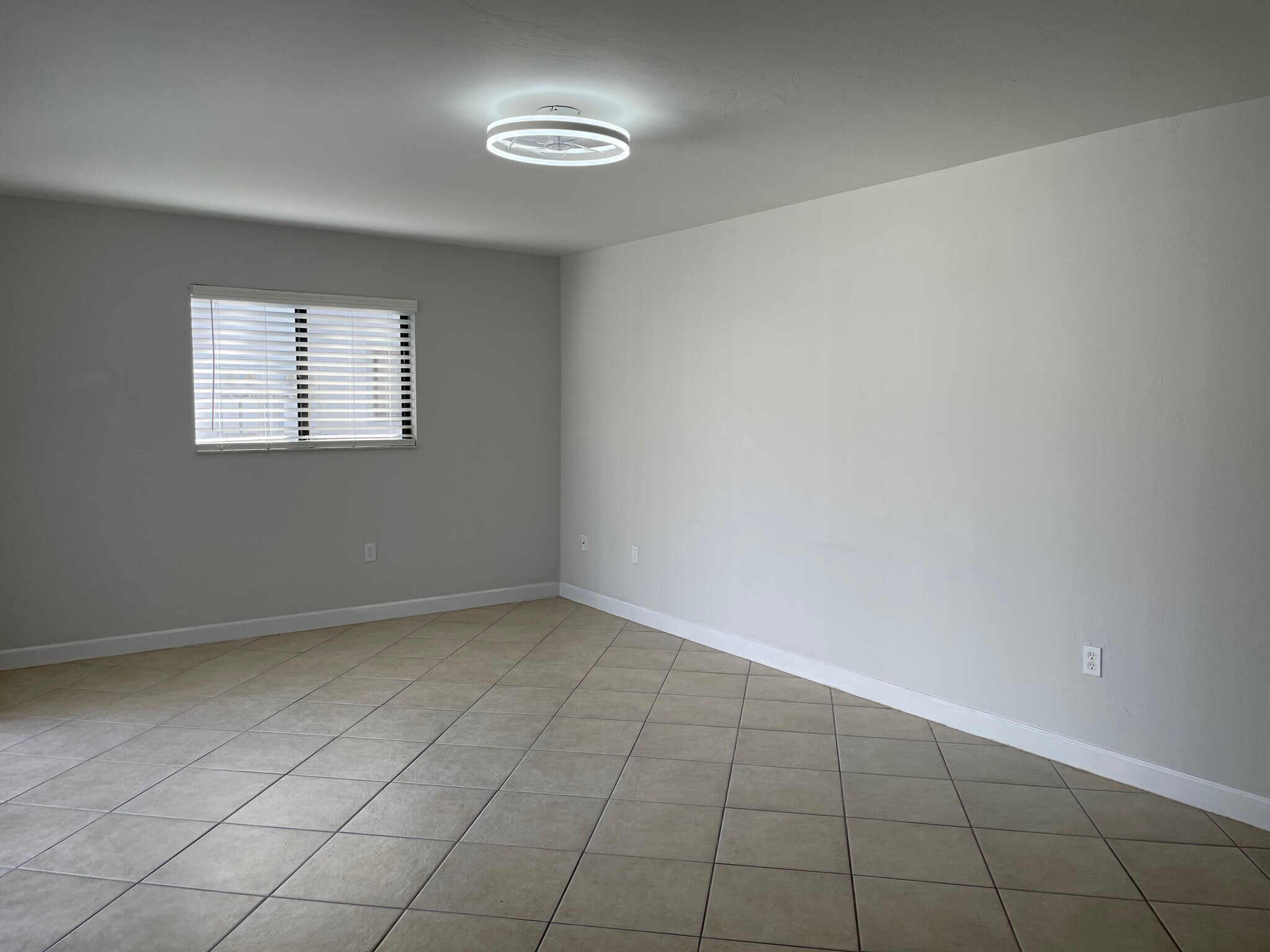 Building Photo - 7737 Tamara Lee Ct