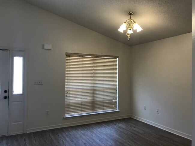 Building Photo - 713 Marsh Harbor Dr