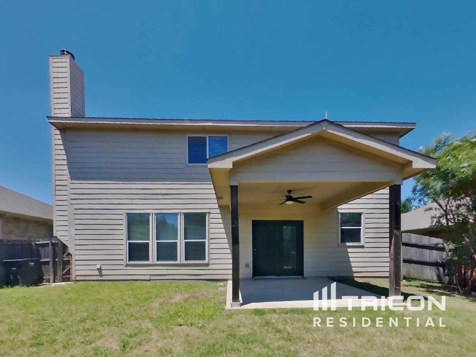 Building Photo - 421 Emerald Creek Dr