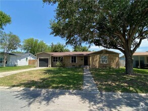 Building Photo - 1812 N 13th 1/2 St