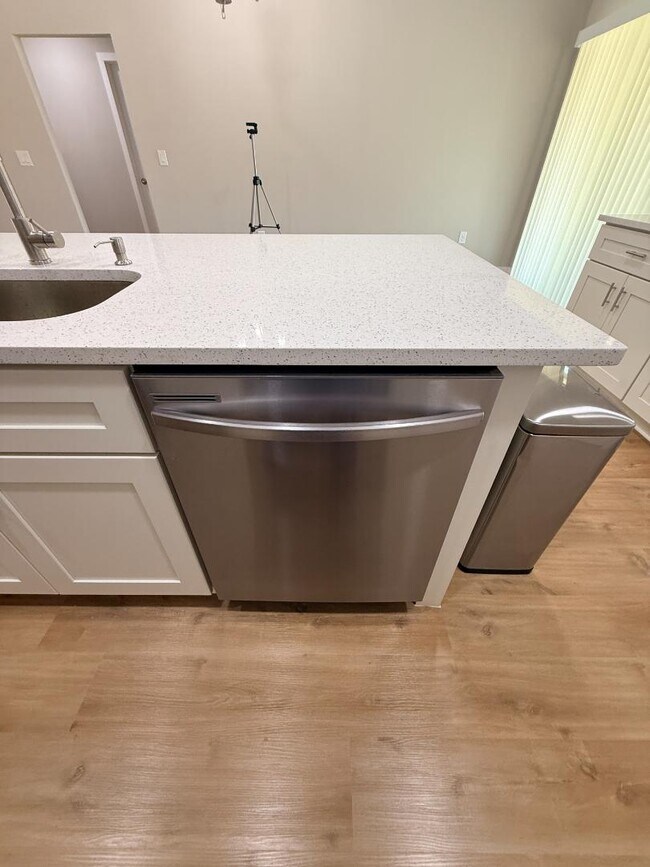 Building Photo - 2186 W G Martinelli Blvd