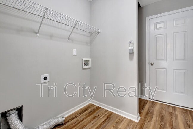 Building Photo - 342 Hunterian Pl