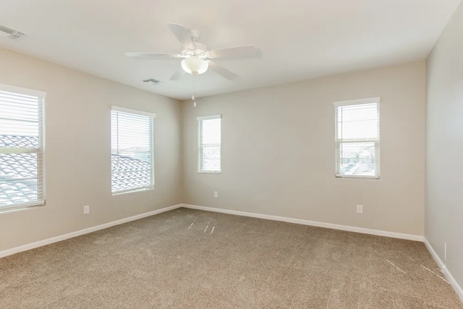 Building Photo - 5022 N 189th Glen