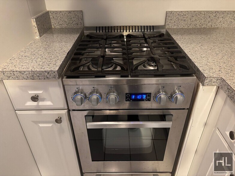 Building Photo - AMSTERDAM AVENUE