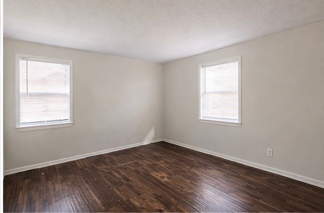 Building Photo - 3309 Chicago Ave