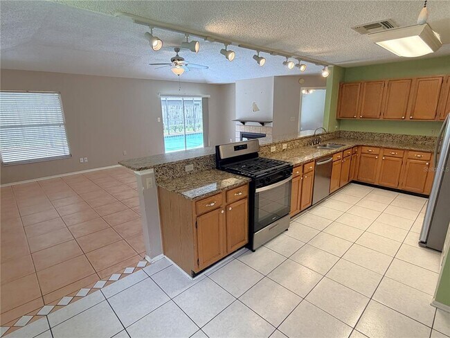 Building Photo - 309 Buttonwood Dr