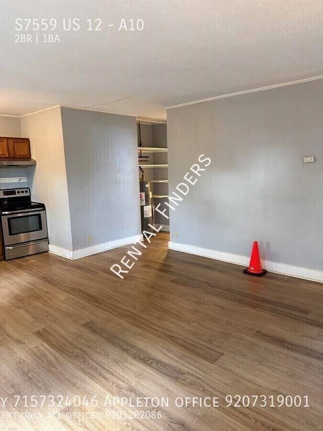 Building Photo - S7559 US-12