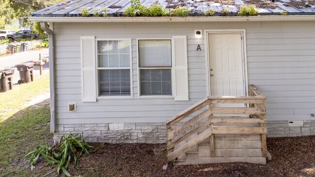 Primary Photo - 37 Evergreen Ave