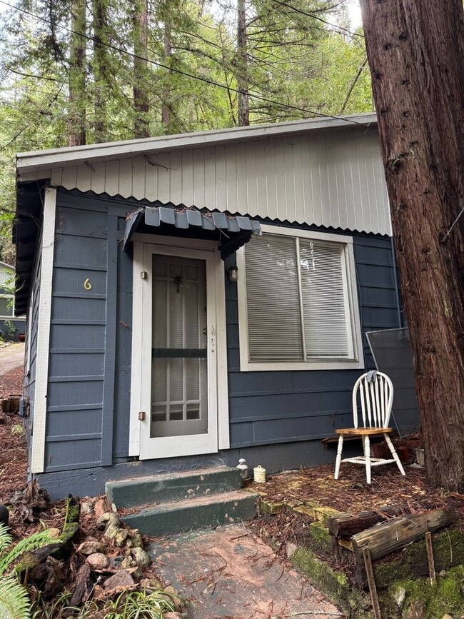 Building Photo - Redwood Grove