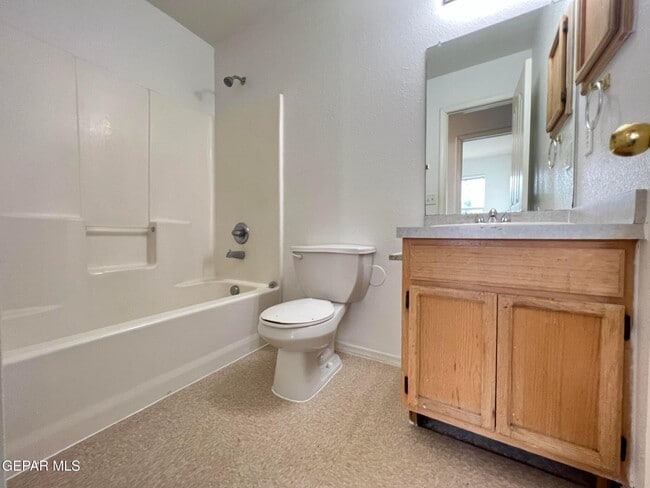 Building Photo - 3500 Tierra Zafiro Dr