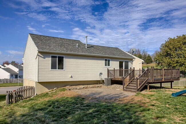 Building Photo - 15405 Fillmore Cir