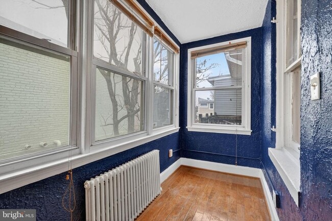 Building Photo - 1169 6th St NE