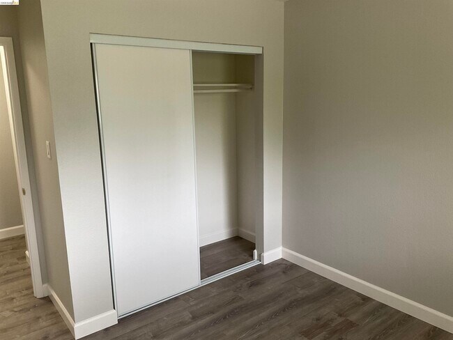 Building Photo - 2308 Lemontree Way