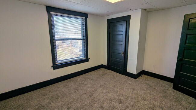 Building Photo - Schonfeld Holdings, LLC (916 6th St)