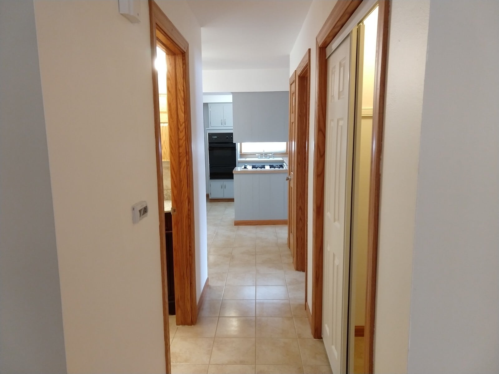 Building Photo - 1343 Woodview Ln