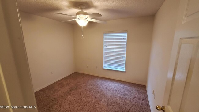 Building Photo - 2115 Sierra St