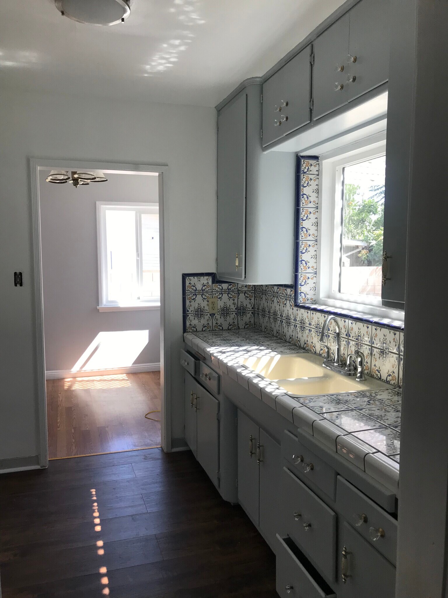 kitchen from pantry - 8432 Norwood Plz