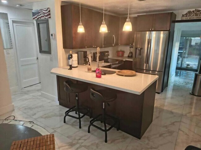 Building Photo - 2206 Coolidge St