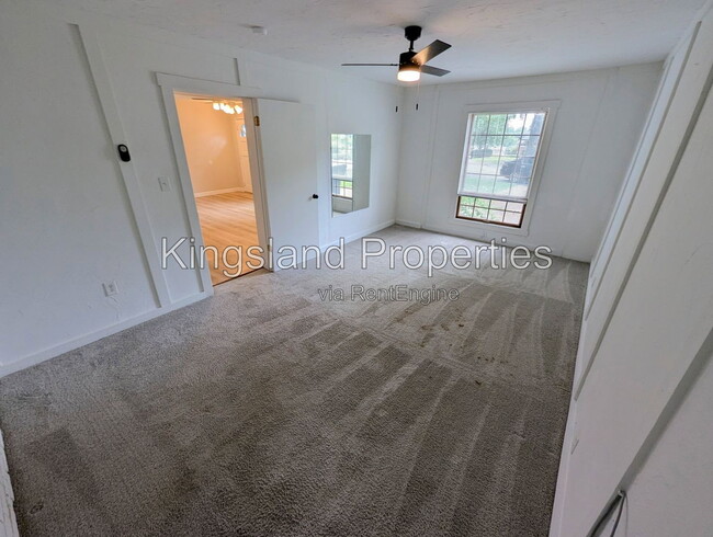 Building Photo - 4101 Koeln Ave