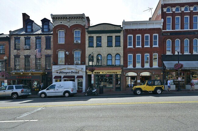 Building Photo - 2500 Q St NW