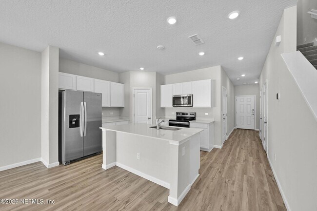 Building Photo - 14522 Macadamia Ln