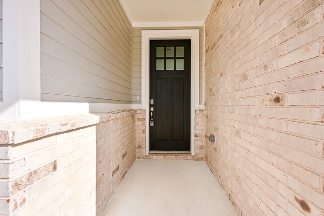 Building Photo - Brand new, contemporary 1-story home. FRID...