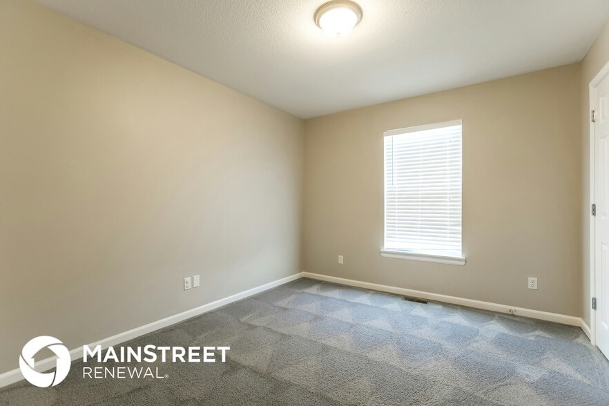 Building Photo - 1402 Sloan Avenue