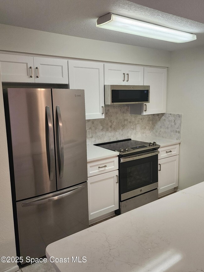 Building Photo - 8732 Croton Ct