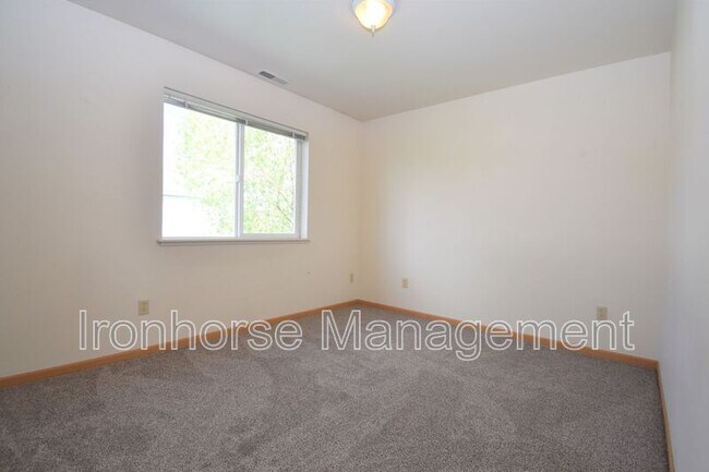 Building Photo - 2460 Wheeler Dr