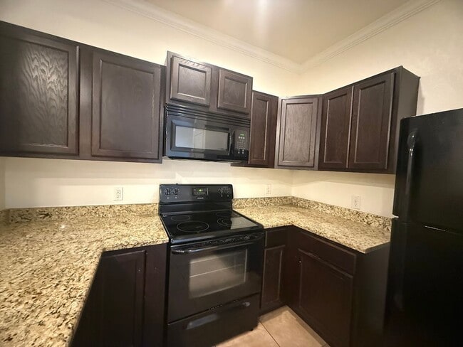 Building Photo - Townhome Near Retama Park...No Carpet.