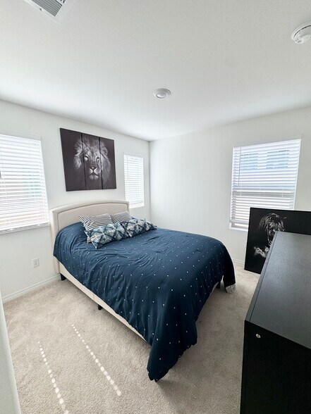 Building Photo - 16660 Rose Petal Way
