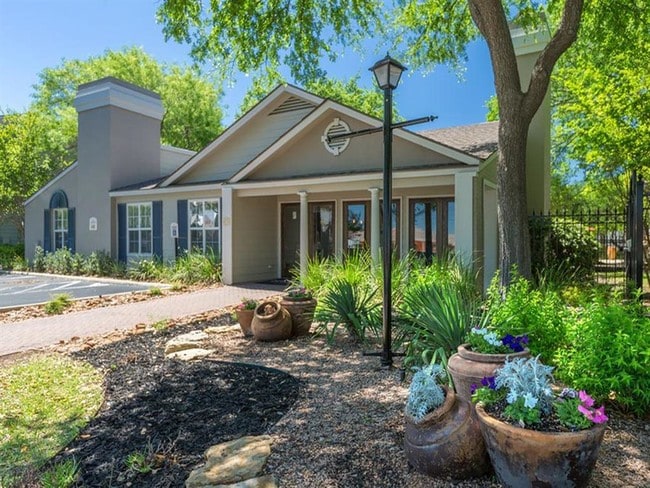 Exterior - Sapphire Apartments