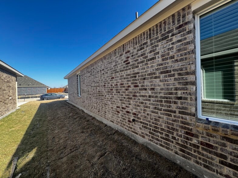 Outside - 1821 Goose Pond Rd