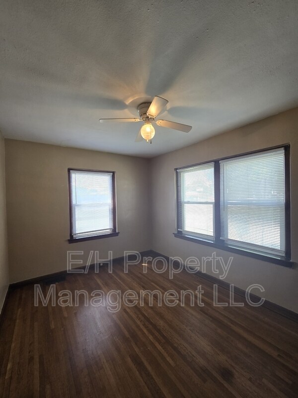 Building Photo - 400 S Hydraulic Ave